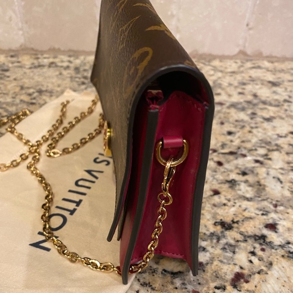 Louis Vuitton Flor Chain Bag - Picture 13 of 16